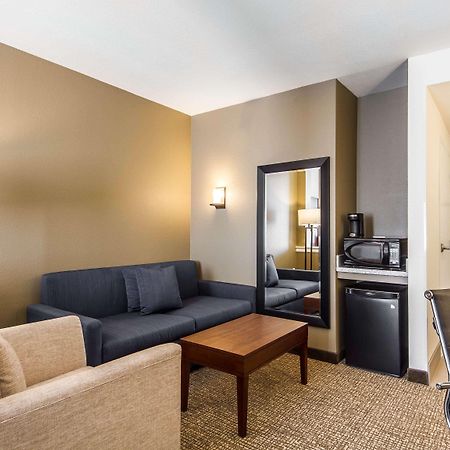 Comfort Suites Woodland - Sacramento Airport Buitenkant foto