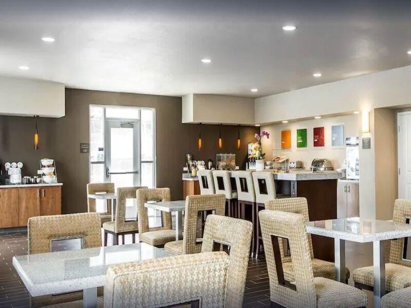 Comfort Suites Woodland - Sacramento Airport Buitenkant foto