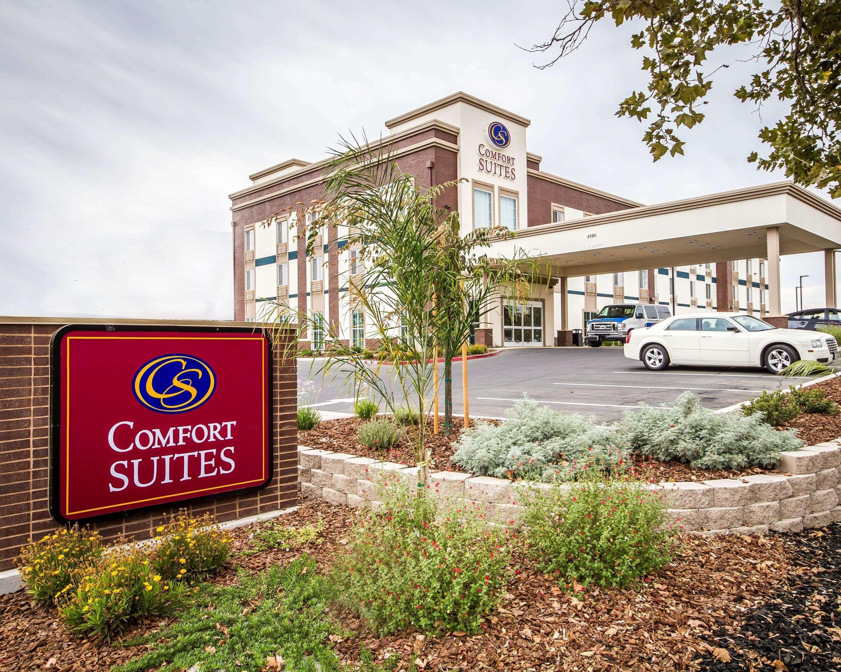 Comfort Suites Woodland - Sacramento Airport Buitenkant foto